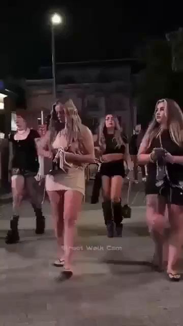 Чучундры и прибуханная английская женская плесень 🫣🙄