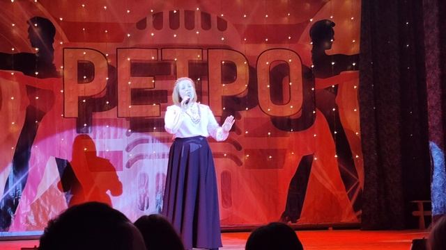 песня Над Крондштатом туман в исполнении Михайловой Анастасии, посёлок Важины, конкурс первый ретро.