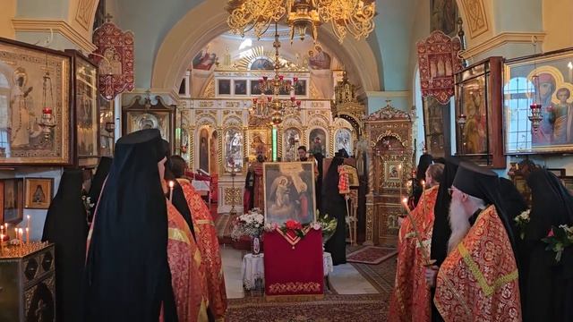 Праздник Целование в Казанском храме Горни