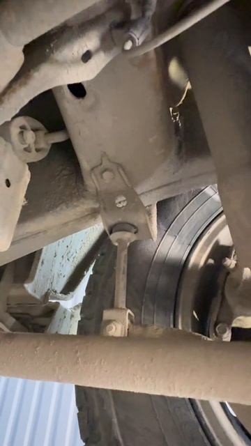 Скоро пробъет насквозь!