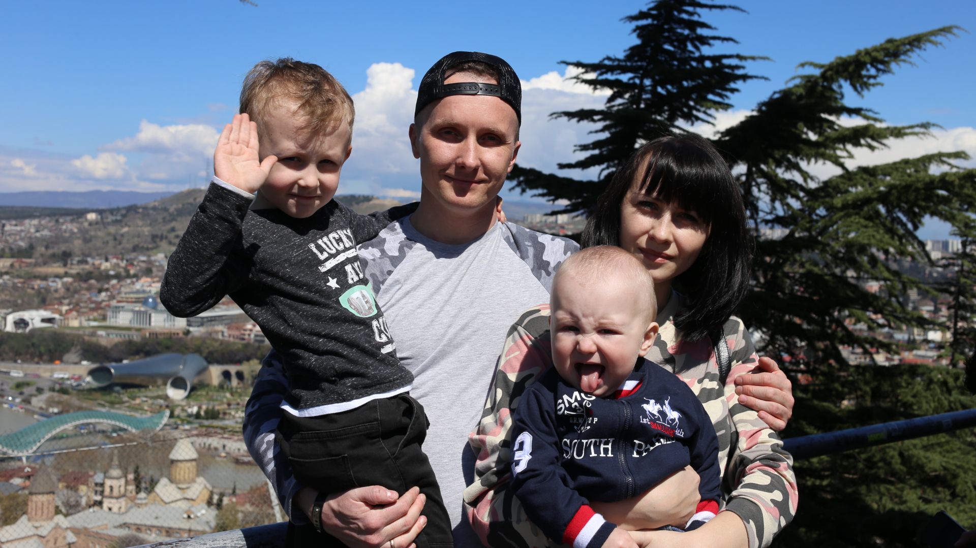 Грузия 2023 на машине с детьми)