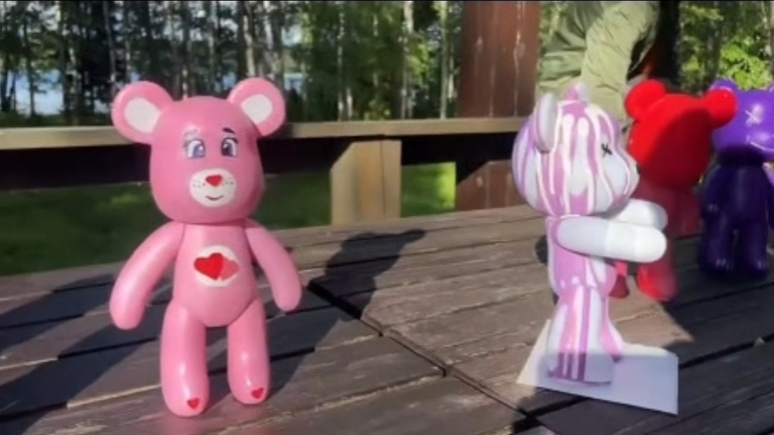 Роспись мишек Bearbrick. Выездной мастер-класс от студии Задело в Санкт-Петербурге