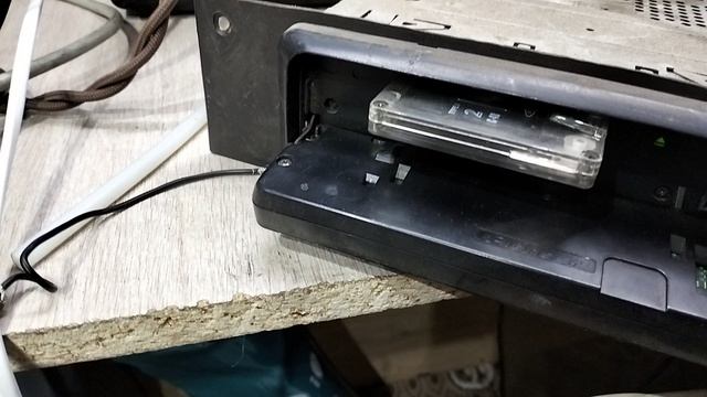 Кассетный пионер ретро магнитола.