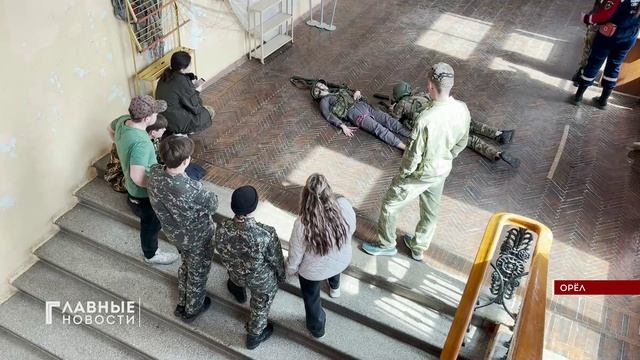 В Центре «Патриот 57» полдня оказывали медицинскую помощь детям.