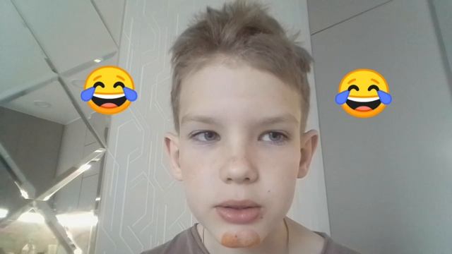 пробую окунуть голову в суп😂😂 🍲