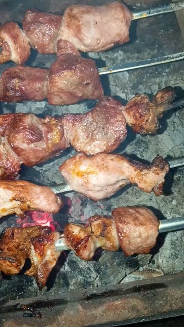 Кому шашлыка ?