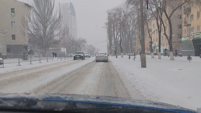 Поездка с Никитой по центру и Нулевой продольной. Обсуждаем основные причины ДТП