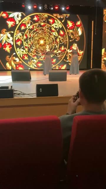 Заздравная.- Динара и Юлия Юнисова. На 30-лет Красночет. землячества Чавал. 18.4.2026. Чебоксары.