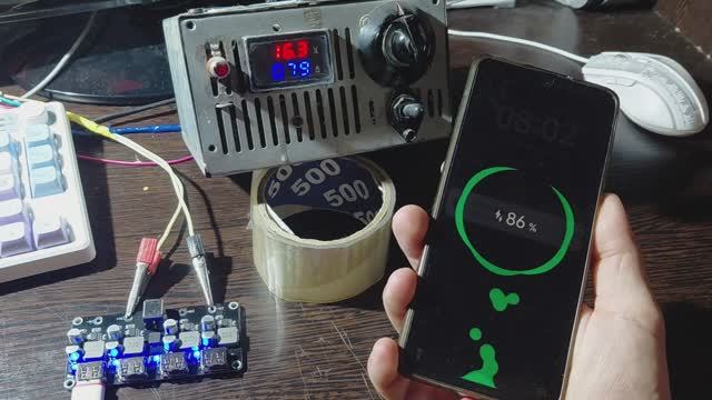 Зарядное выход 4 USB для телефонов.Есть быстрая зарядка QC3.QC2