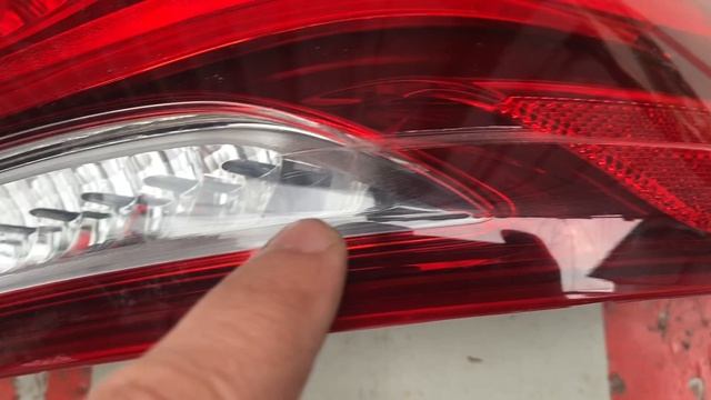 Задний правый фонарь Мерседес   Gle W166 21606