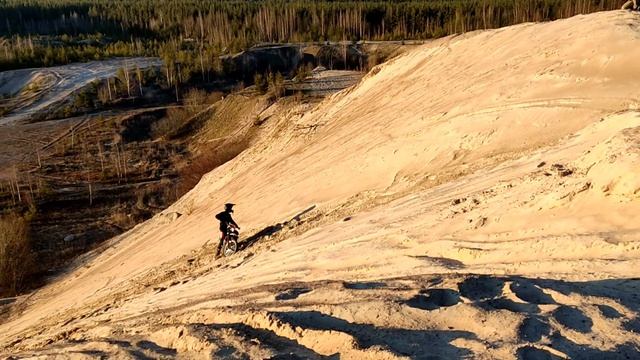 Путешествие по Полянам , гейзер, камень жаба  и др.