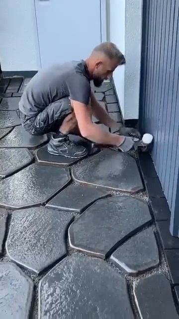 Работа по укладке декоративной плитки👏🏼

Как вам такая работа?