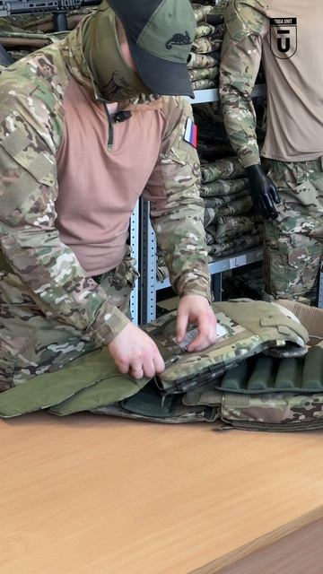 Демонстрация установки напашника на бронежилет TOGA UNIT