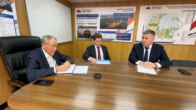 «Звезда» помогает в строительстве пирса для прибрежных сообщений