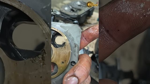 Дефектовка гидравлического насоса экскаватора #ремонтгидронасос #ремонтэкскаватор #ремонтспецтехники