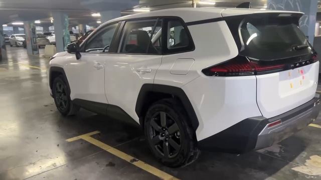 Круговой обзор Toyota RAV4