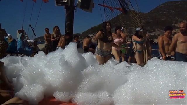 Купание в открытом море и зажигательная пенная дискотека на пиратской яхте , Аланья ,часть 4.