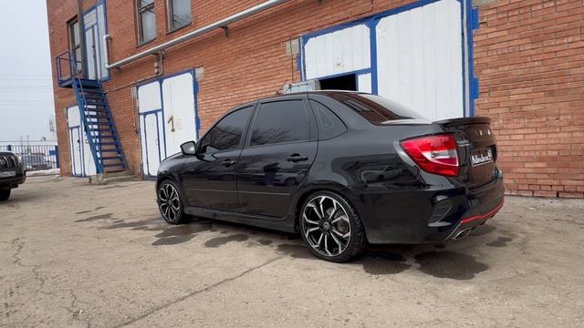 R17 колёса на Granta Sport FL Stalker  Haida 20540