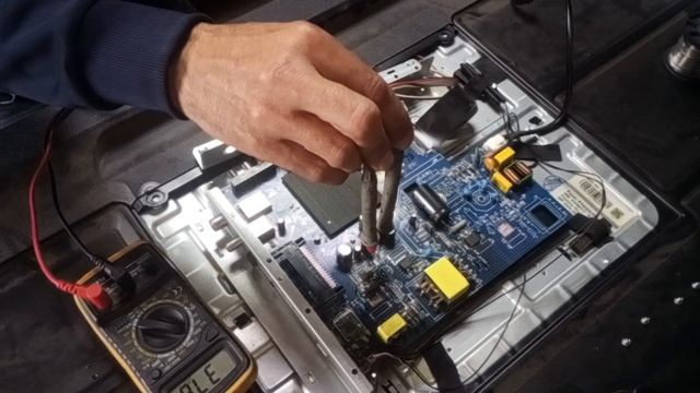 Телевизор Tuvio Td43ufbsv1 не включается | Простой ремонт