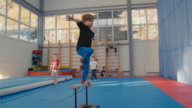 Тренировка по акроабатике