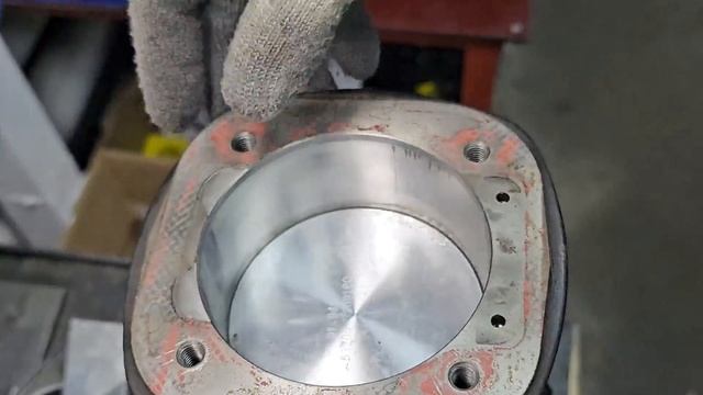 Почему появляется выброс масла в компрессоре