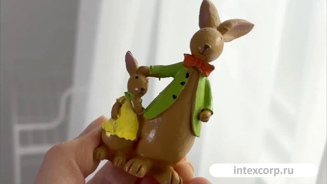 Декоративная фигура КРОЛИК С ДОЧКОЙ, полистоун, 9 см, 59-1131-2