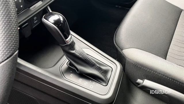 LADA Iskra в автосалоне Юникор