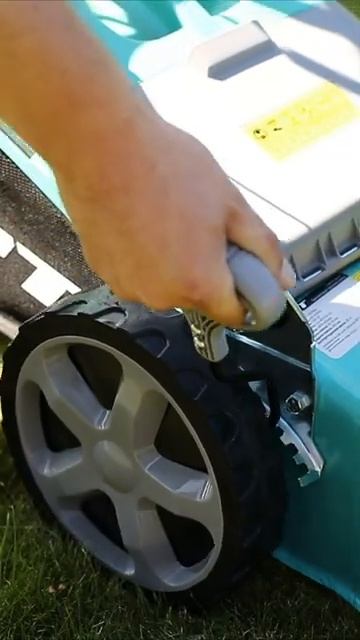 Нужный помощник на дачном участке новая бензиновая газонокосилка от GPT shorts газонокосилка