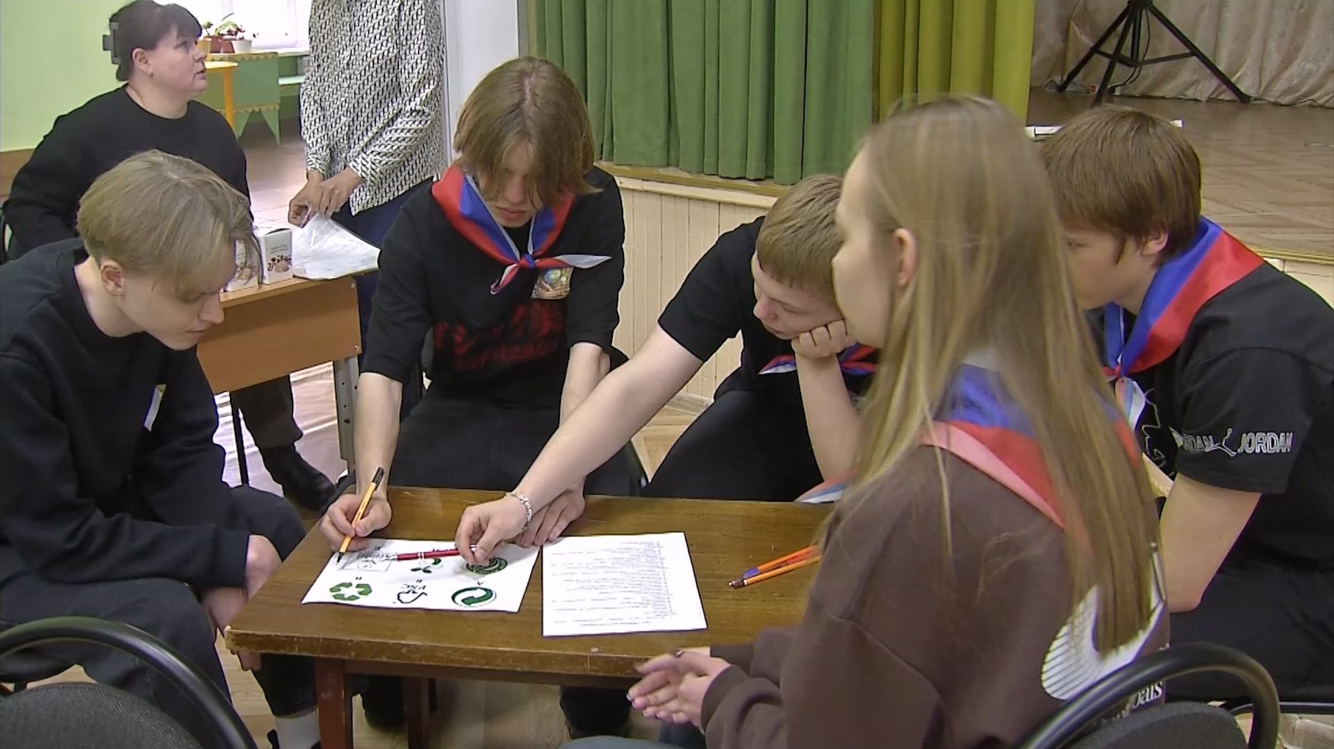 «Мы за чистоту экологии!»: среди десятиклассников школ состоялся городской экологический квест