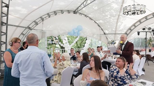 Дуэт ведущих на свадьбу