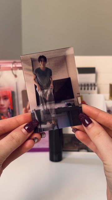 Лентикулярная карта V LIVE [1]