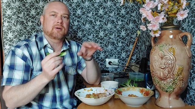 Мукбанг. Гороховый суп с сухариками. Что такое любовь?