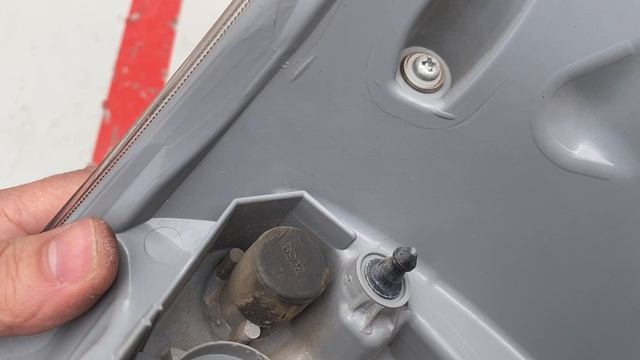 Задний левый фонарь тойота хайлендр 3 21608