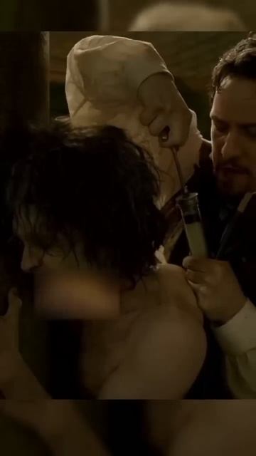 Всю жизнь думал что у него горб 🐪⛰️ Название Виктор Франкенштейн (2015) 👍 #фильм #моменты #shorts