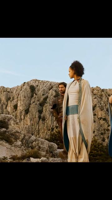 • Подкатывает к королеве 🫢shorts