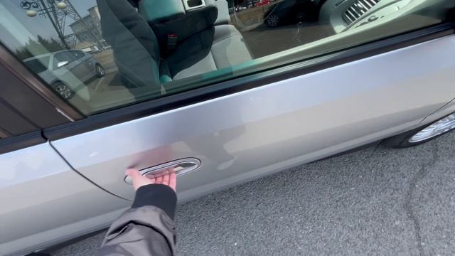 Ниссан Тино 2000 год