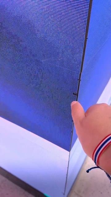 А ваши #дизайнеры как, держатся? 🥵😅 #ledtechnology #ledэкран #обзор #китай