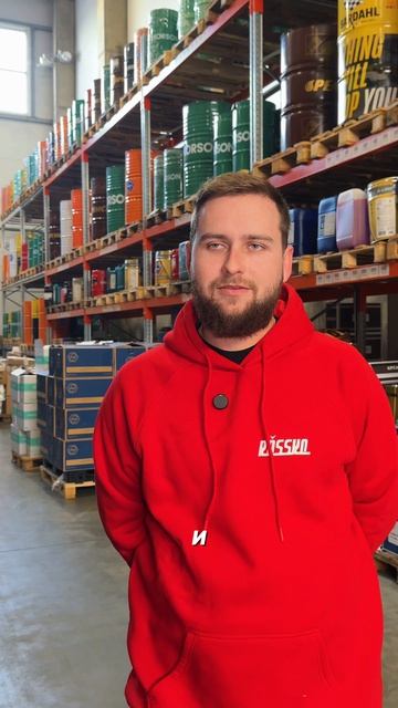 Старший кладовщик Росско о своей работе