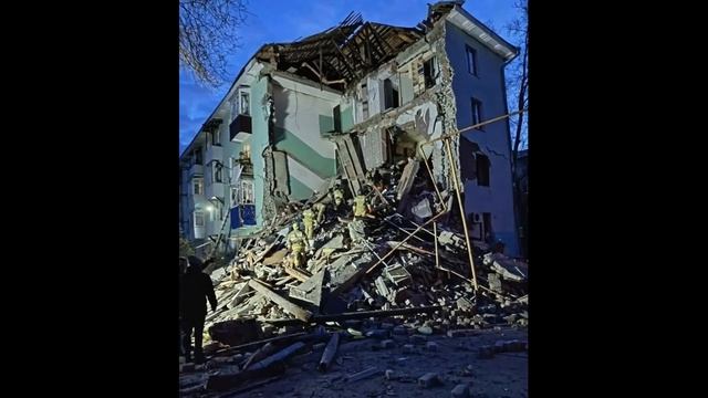 Атаки БПЛА на жилой дом в Сызрани и Донецк.