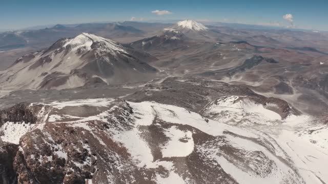 Охос–дель-Саладо - Путешествие на высоту 6 893 м - 22 615 футов