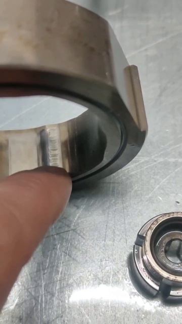 Perkins 9320A349G: разбор ТНВД с лопнувшим пластинодержателем и крошащейся кулачковой шайбой