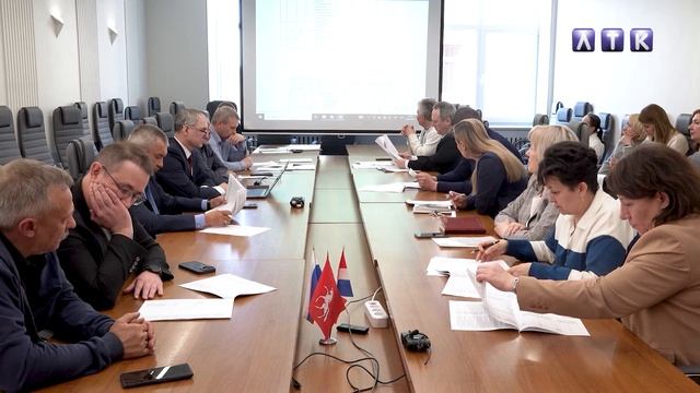 Комитеты Думы ЛМО по бюджету и ЖКХ