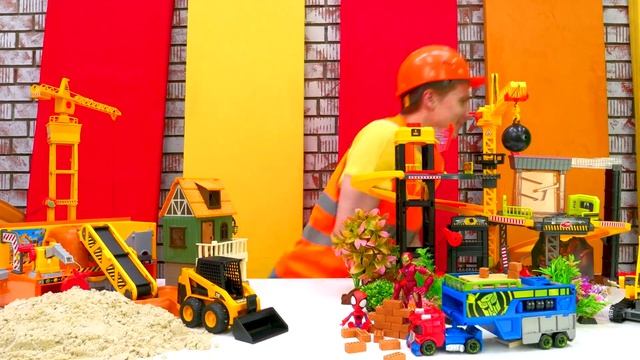 Стройка с супергероями: сносим, убираем, заливаем фундамент. Бетономешалка, выезжай!