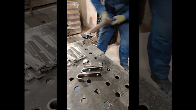 Стеновой кронштейн