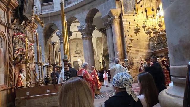 Литургия и Причастие на Антипасху - Святогробская Служба