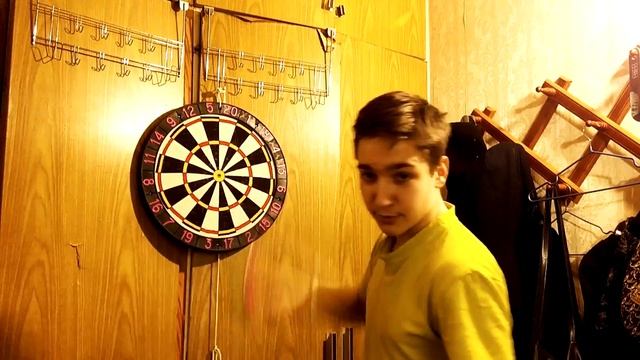 Вот как ПРАВИЛЬНО играть в дартс