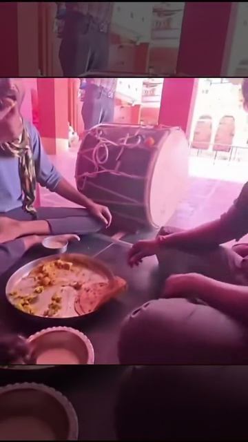 В Индии сняли, как крыса поела местную стряпню, а затем...умерла. Press F