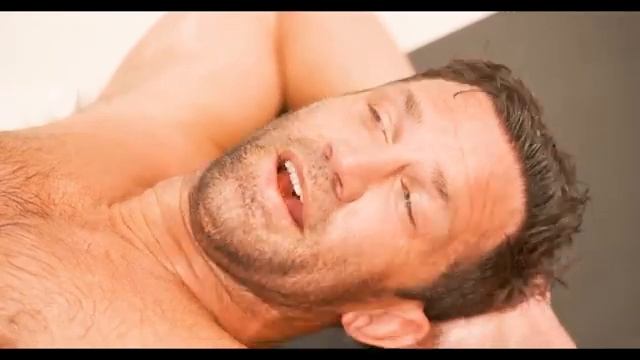 🔥 Арман Царукян помогает Хамзата Чимаеву готовиться к бою со Стриклендом!