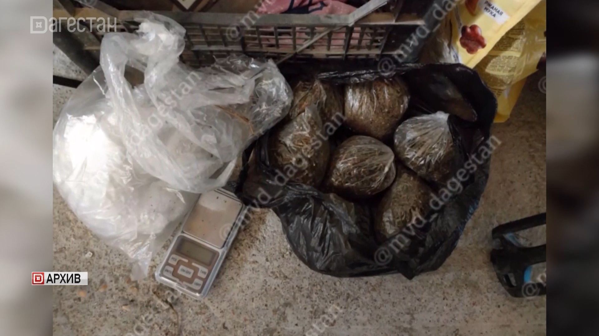 10 с половиной лет колонии строгого режима за незаконный оборот наркотических веществ