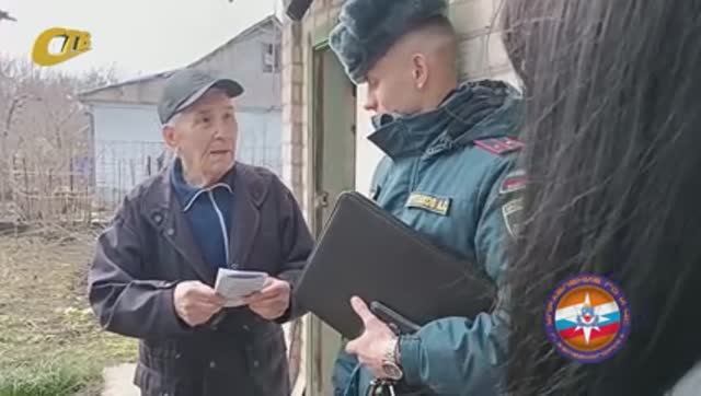 СОТРУДНИКИ МЧС И ПОЖНАДЗОРА ПРОВЕЛИ ПРОТИВОПОЖАРНЫЙ РЕЙД НА ДАЧНЫХ УЧАСТКАХ